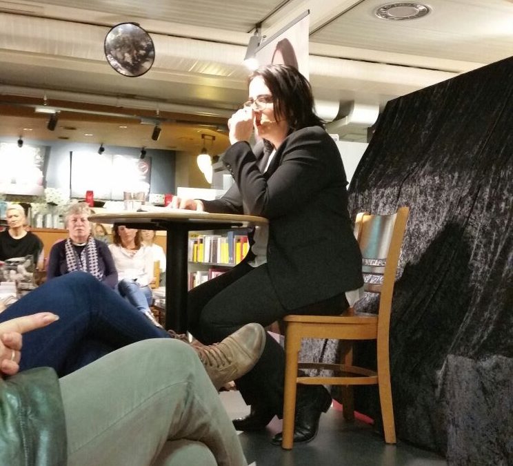 17.11.2015: Petra Bock stellt MINDFUCK. Job vor