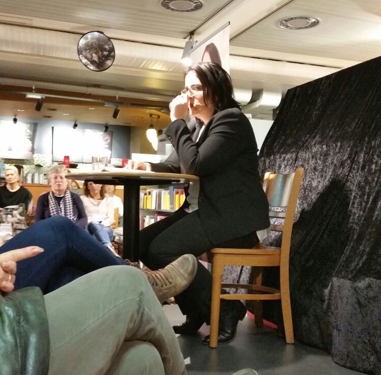 17.11.2015: Petra Bock stellt MINDFUCK. Job vor